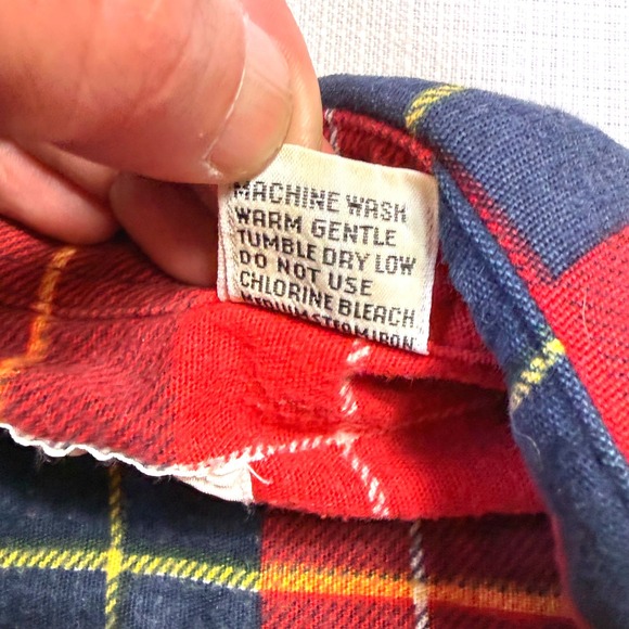 The Highlander Flannel by Bud Berma Red Navy Yellow Plaid Button Up Shirt Size M - Picture 4 of 8